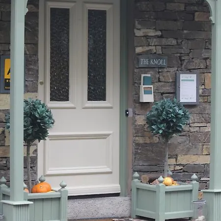 Knoll Country house *